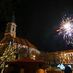 Royal Court - Hu Registered Intstud Apartment Szekszard