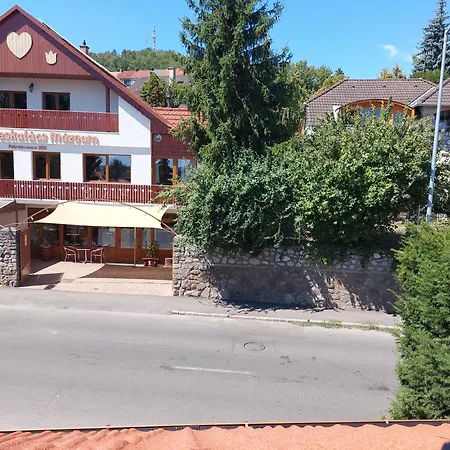 Apartment Royal Court - Hu Registered Intstud Szekszard