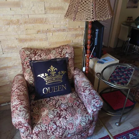 Royal Court - Hu Registered Intstud Apartment Szekszard