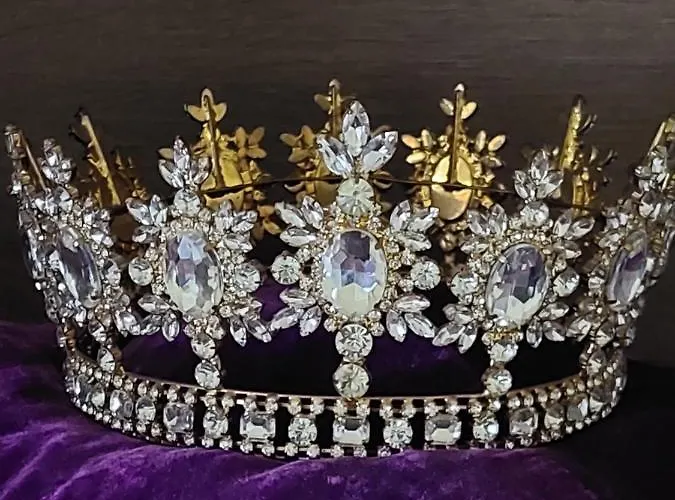 Royal Court - Hu Registered Intstud *